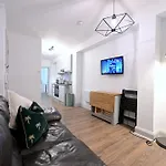 Fully Refurbed 2025 Central London 1 Minute To Old Street Station